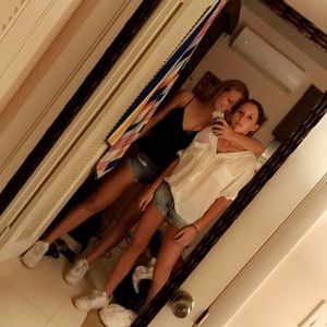 Meet your Posher, Nora